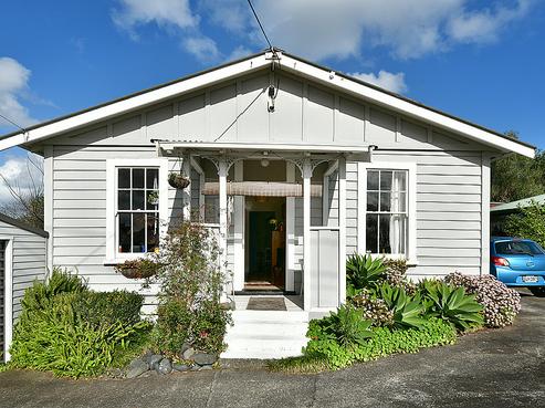 21 Nelson Street, Helensville