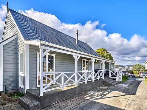 25 Ilam Grove, Kelson