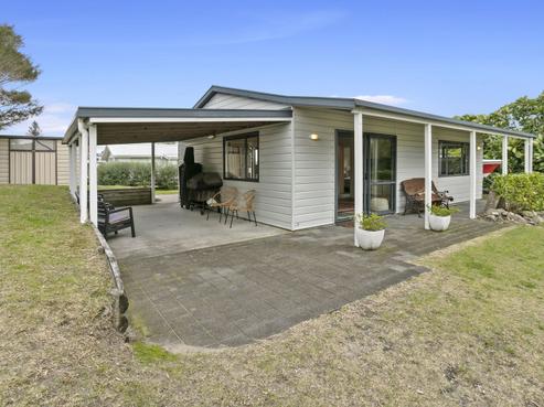 6 Conqueror Rise, Pauanui