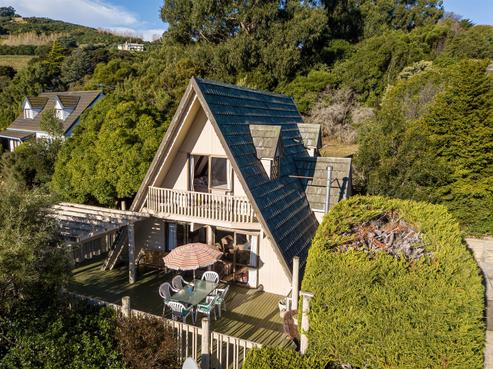 23 Bayview Crescent, Duvauchelle