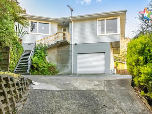 25 Lowry Crescent, Stokes Valley