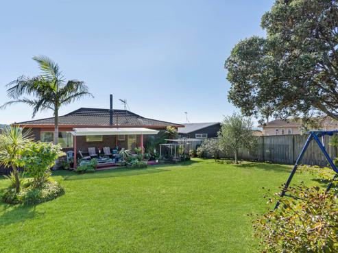 2/576 Beach Road, Rothesay Bay