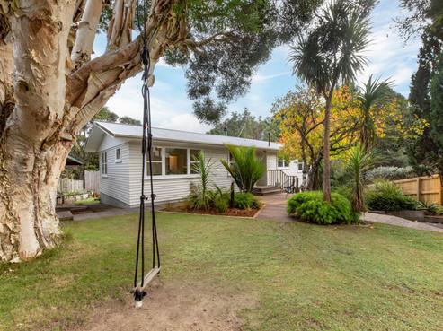 63 Rimutaka Place, Titirangi