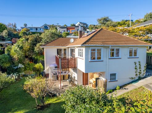 10 Cherry Avenue, Enner Glynn