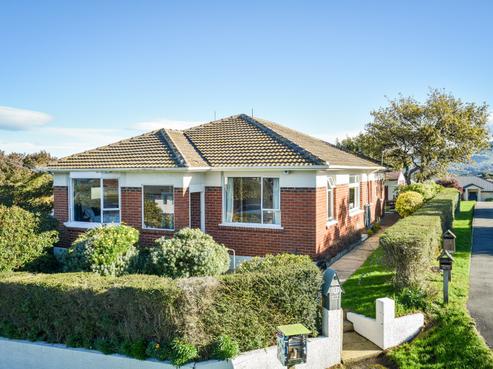 227 Highcliff Road, Shiel Hill