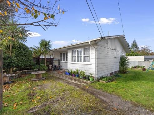 57A Lisa Crescent, Mangakakahi