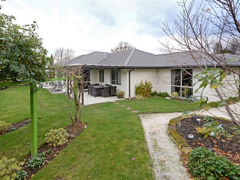 38 Paget Drive, Woodend
