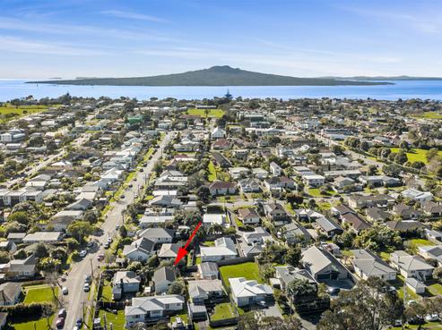 2/33 Egremont Street, Belmont