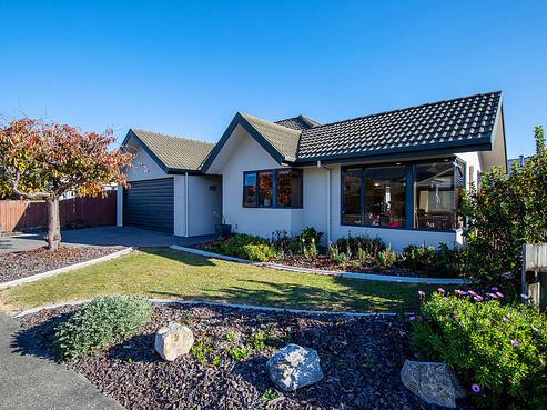 90 Aldinga Avenue, Stoke