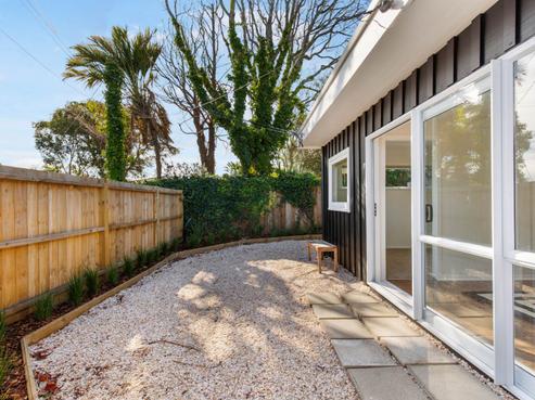 1/1 Griffiths Place, Te Atatu South