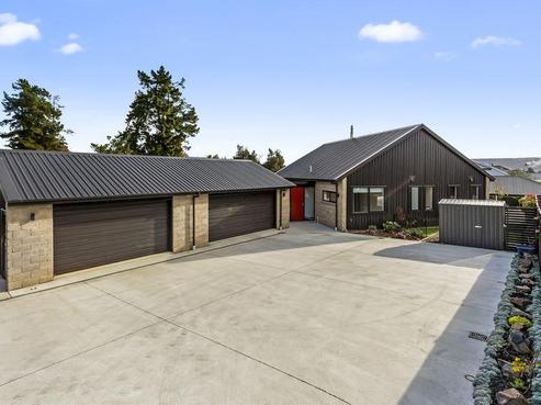16 Cuddie Close, East Taieri