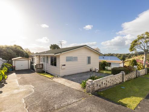 35 Riversdale Drive, Merrilands