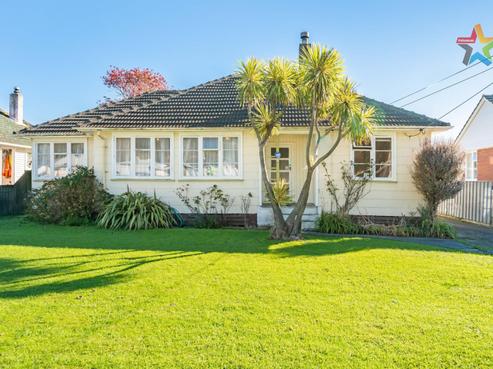 2 Mayo Grove, Naenae