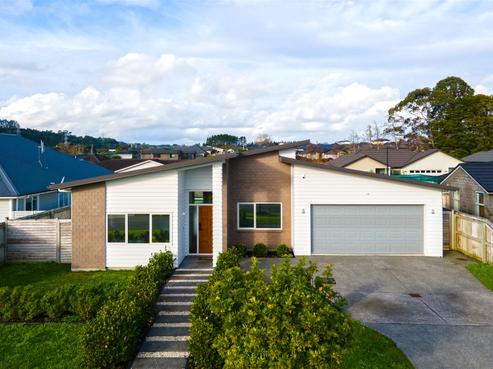 16 Larmer Drive, Kumeu