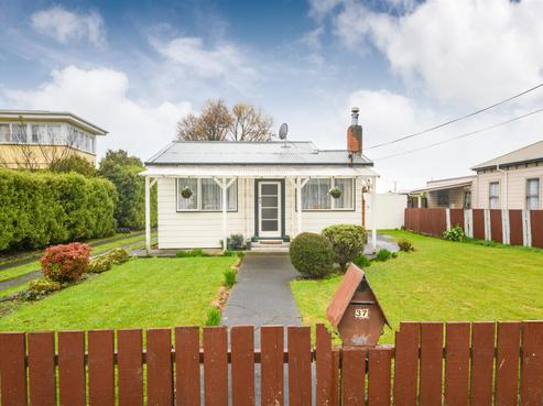 37 Station Road, Marton