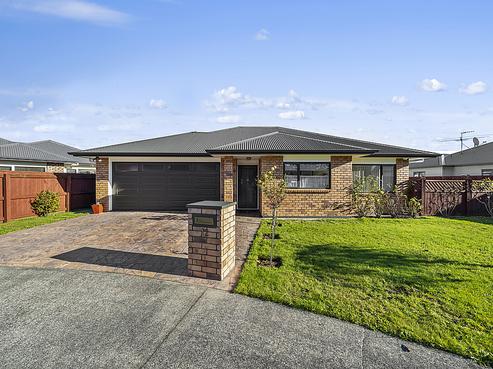 12 Woodland Grove, Wainuiomata