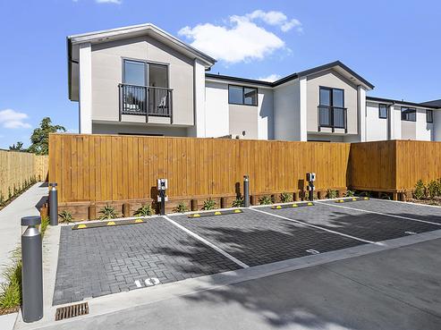 5/137 Tirimoana Road, Te Atatu South