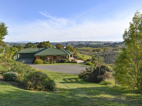 35 Pineleigh Drive, Poraiti