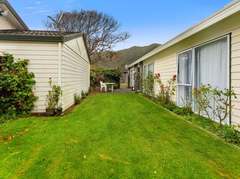 2/169 Whites Line East, Waiwhetu