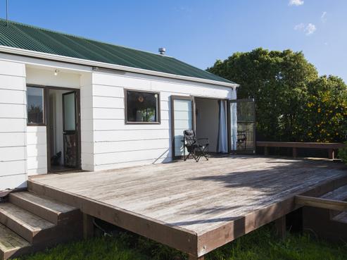 43 Main Road, Tolaga Bay