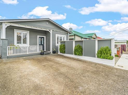 18 Bolton Street, Petone