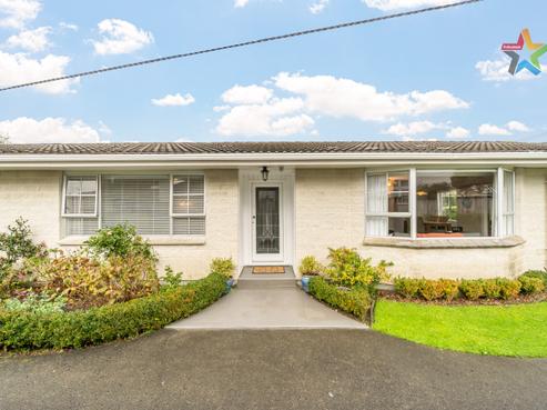 82 Hautana Street, Woburn
