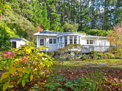 56 Jocelyn Crescent, Pinehaven