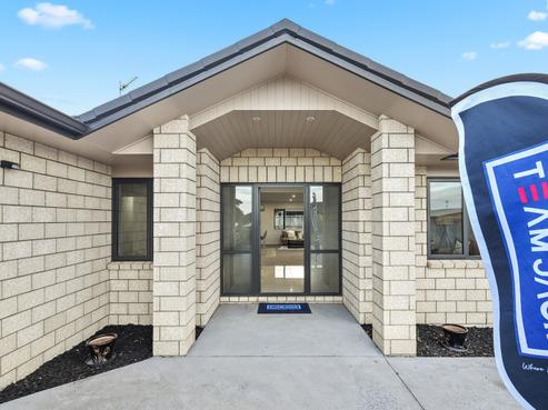 33 Piwakawaka Court, Rototuna North
