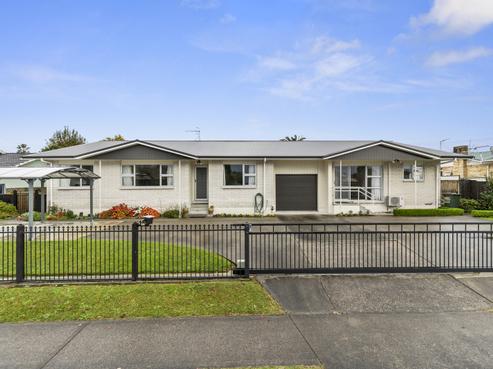 27B Sandwich Road, Saint Andrews