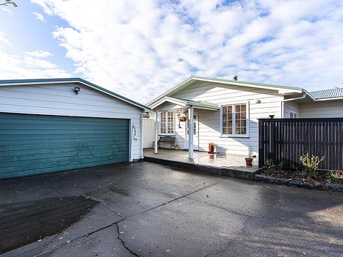 3 Katene Street, West End