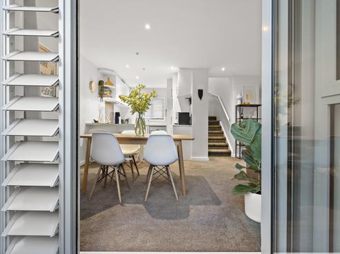 26/2 Western Springs Road, Morningside