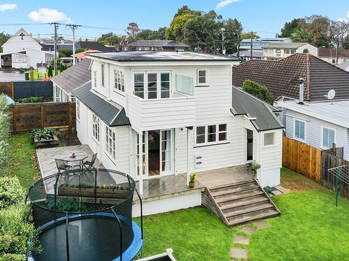 2 Wright Road, Point Chevalier