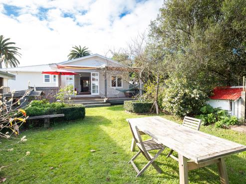 4 Shrimpton Road, Haumoana