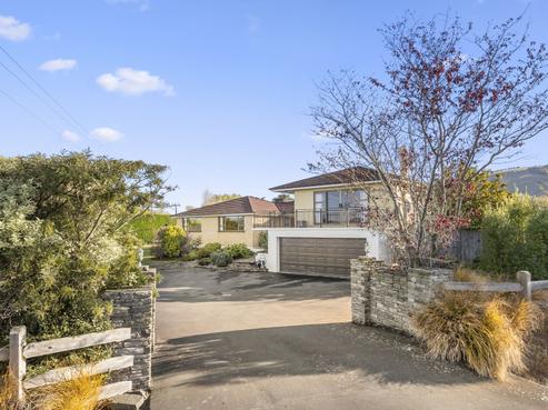 2 Tirohanga Road, North Taieri