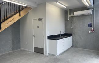 Fully air conditioned new boutique office/showroom