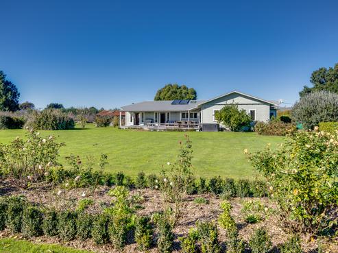 143 Saint Georges Road, Karamu
