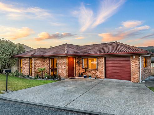 1 Percy Kinsman Crescent, Riverstone Terraces
