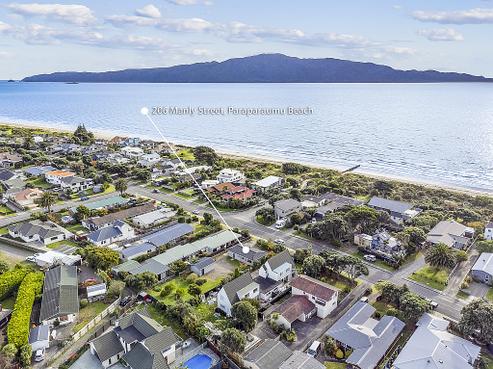 206 Manly Street, Paraparaumu Beach