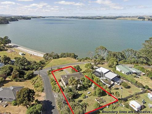 54 Ronald Avenue, Glenbrook