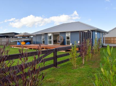 6 Takahe Drive, Carterton