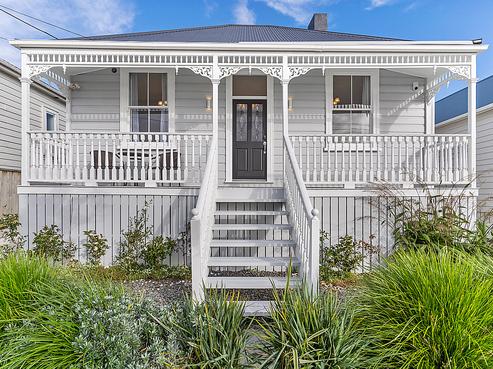54 Second Avenue, Kingsland