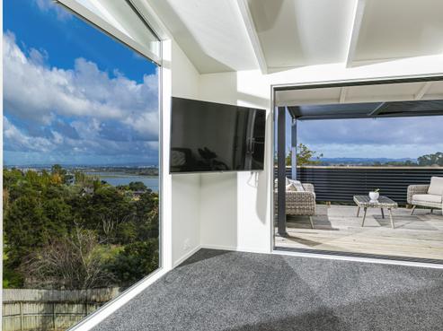 70 Attwood Road, Paremoremo