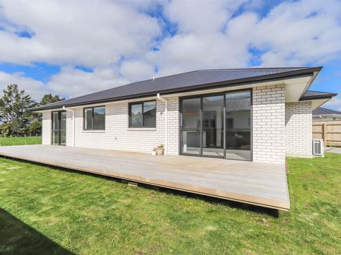 7 Toutouwai Lane, Inglewood