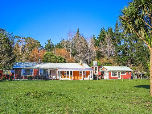 439 Utopia Road, Westport