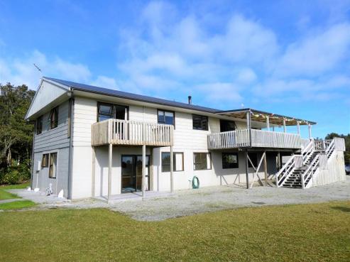 1111 Ruatapu-ross Road, Ross