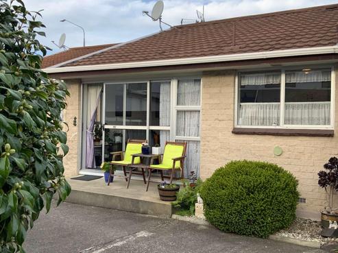18C Gordon Road, Mosgiel