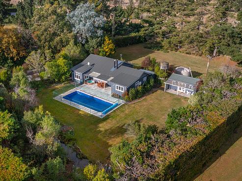 522 Two Chain Road, Burnham