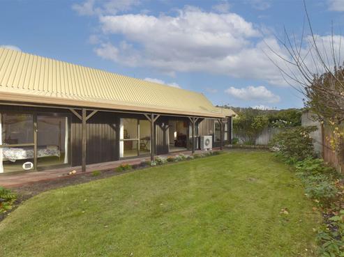 2/63 Beachville Road, Redcliffs
