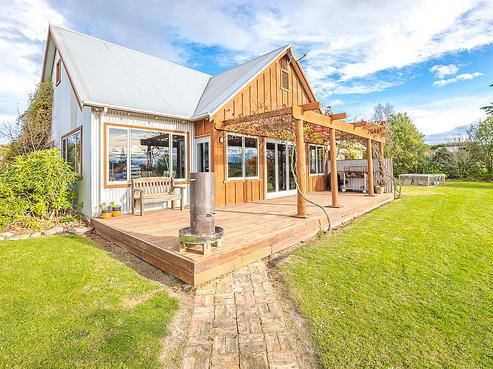 808 Fairview Road, Hadlow