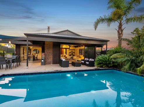 1/2D Sunnynook Road, Sunnynook